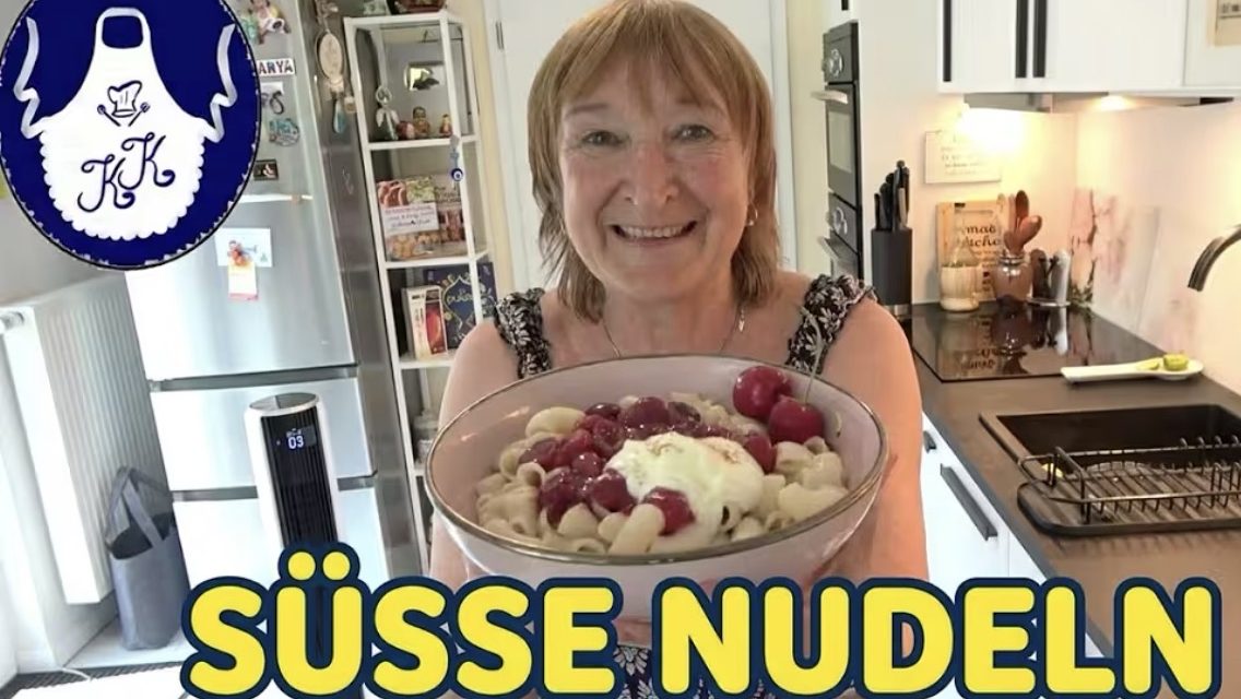 Süße Nudeln mit angedickten Kirschen – Schnelles Sommerrezept mit Schmand