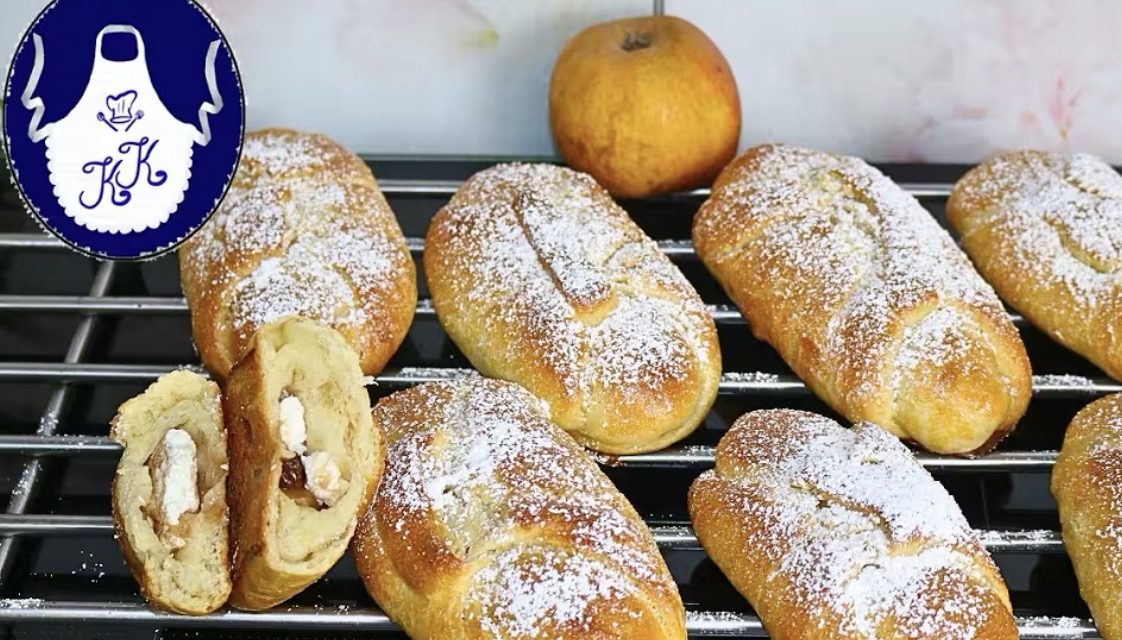 Gefüllte Apfel-Quark-Brötchen